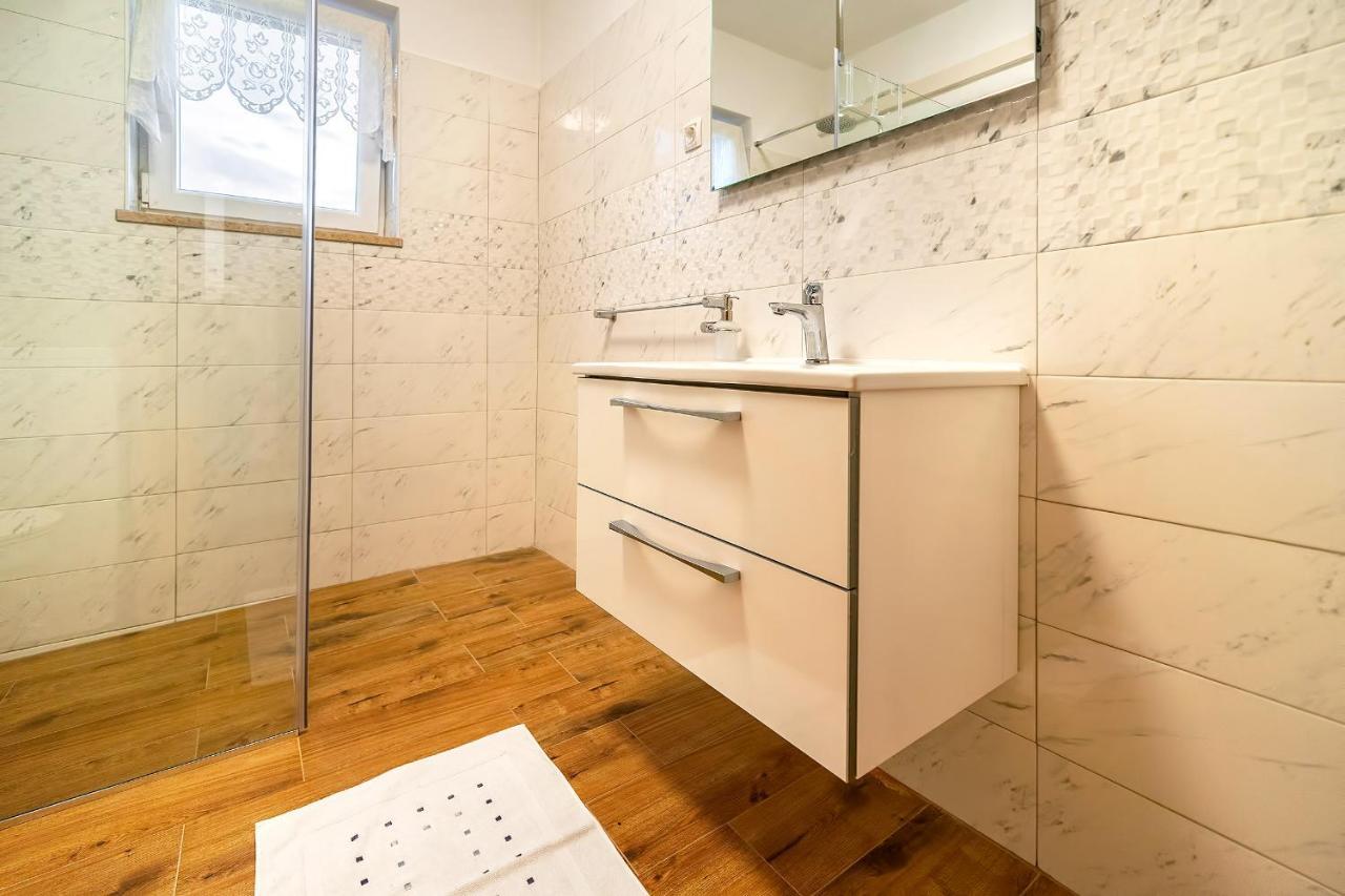 Apartment Jurina 2 Krk Town